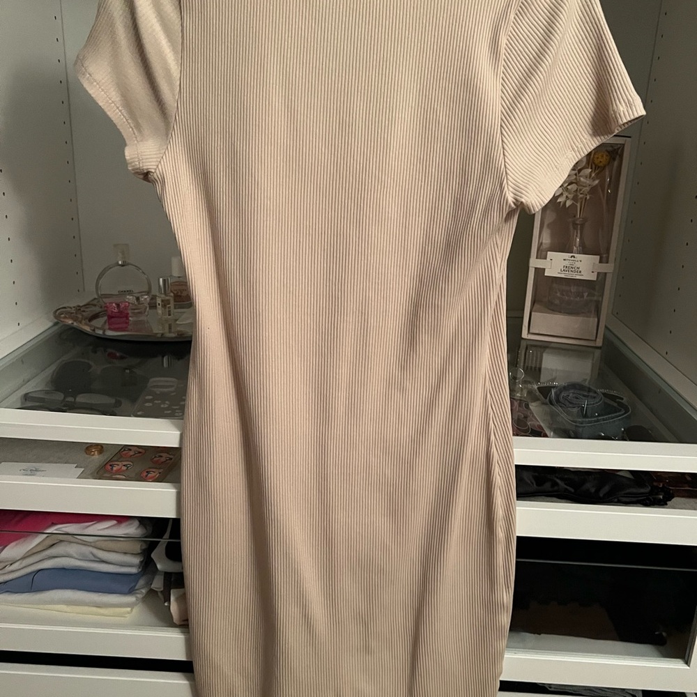 Beige Ribbed H&M dress - Picture 4 of 4